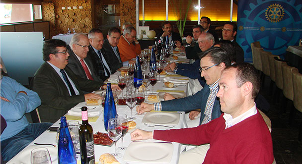 reunión Rotarios